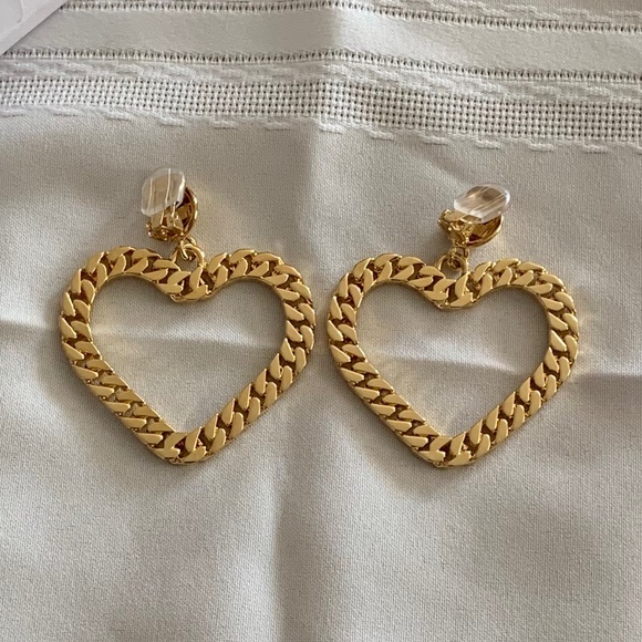Moschino Chain Heart Earrings - Picture 5 of 7